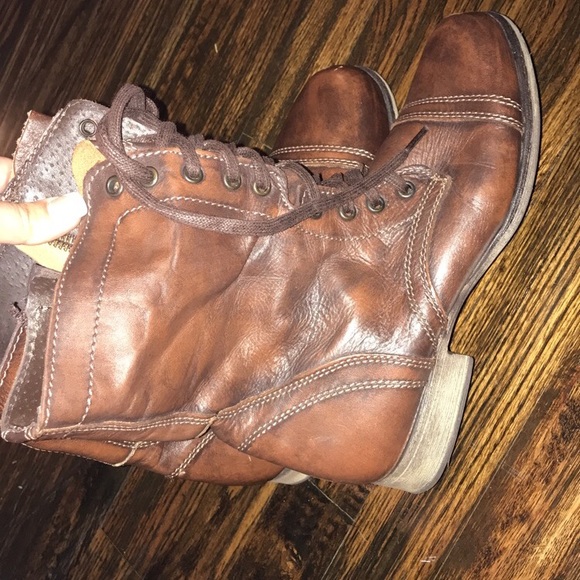 brown combat boots - Picture 3 of 5